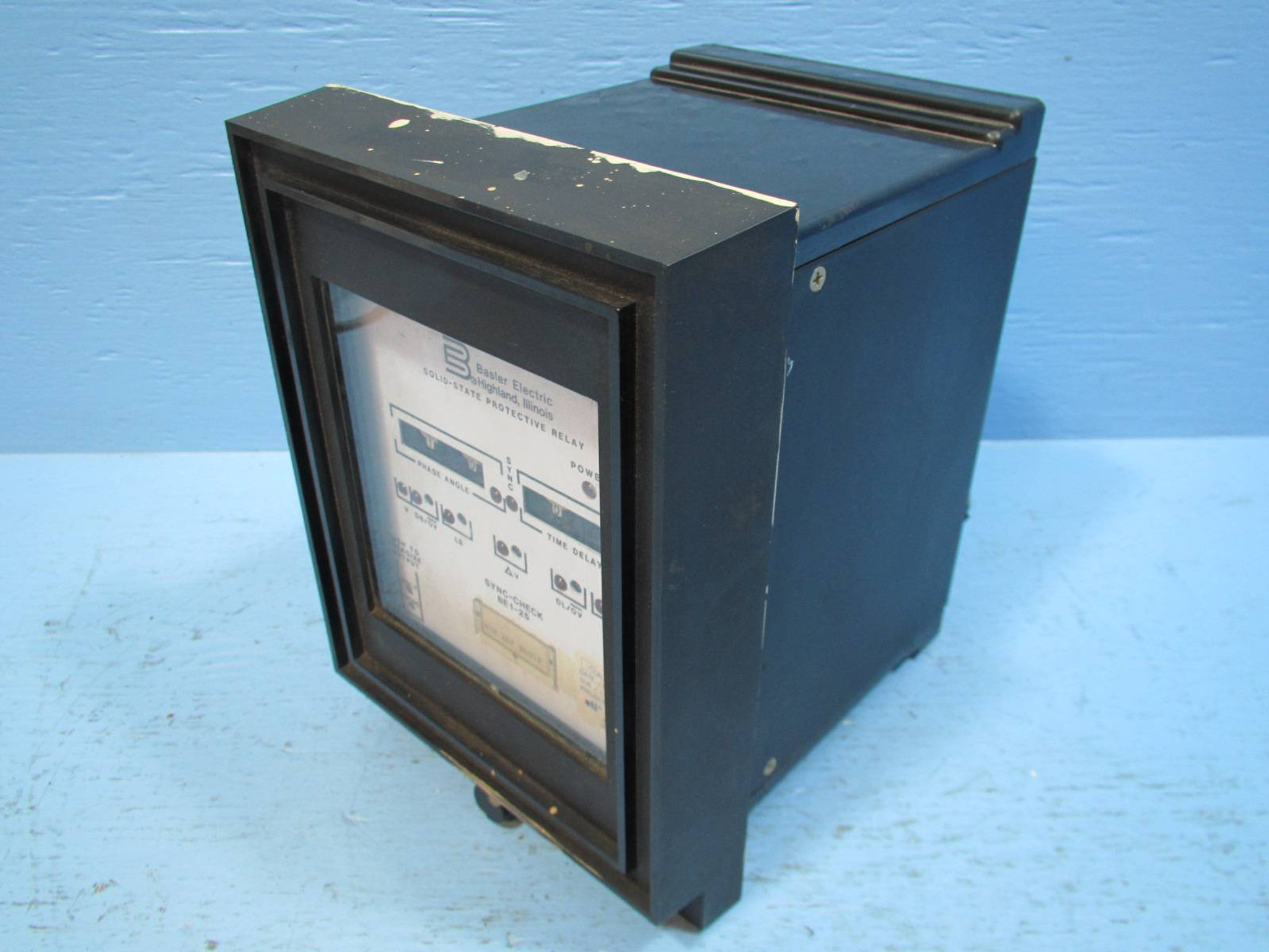 Basler Electric BE1 25 Sync Check Relay M1H A6P N4U1F BEI 25 BE125